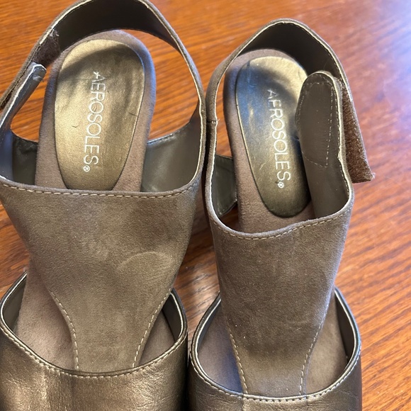Aerosoles‎ Sandals Taupe Suede and Metallic Heels Women's Size 8.5 - Picture 8 of 8